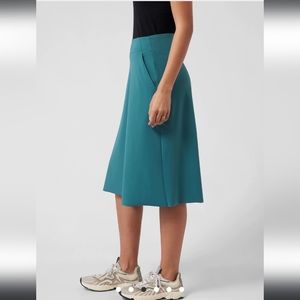 Athleta Cosmic Stretch Midi Skirt with Pockets Size M